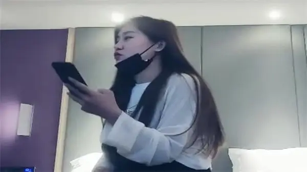 极品寻花甜妹嫩穴诱惑！满背纹身女神69式口交舔逼实录