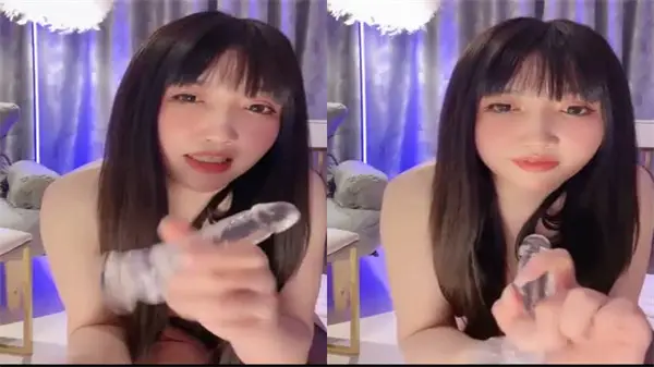 丝袜御姐肥臀巨乳淫声浪语，撩骚互动假阳具挑逗无毛骚逼
