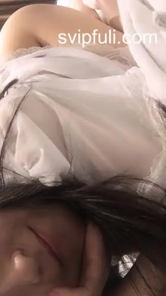 各大群组跪求的影片档！「白虎女神」Ann私密自拍：湿漉漉的收缩肯定很想要