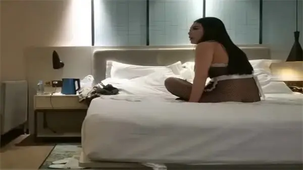 文轩探花极品巨乳少妇发骚实录！撅起肥臀渴求插入，浪叫不断欲火难耐！