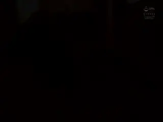 沾满唾液的唇舌 即使射精也不会停下的浓厚接吻伊藤舞雪。