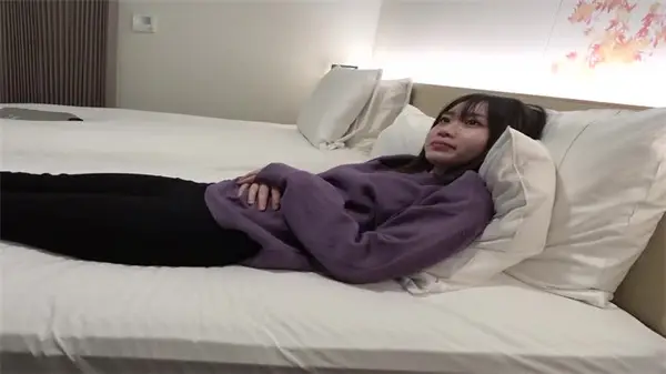 高端会所清纯天花板！贫乳学生妹制服援交实录-富豪私密调教日记