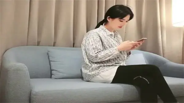 偷拍实录：巨根猛男重金约炮高马尾苗条巨乳美女