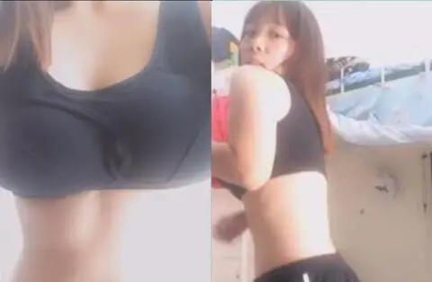 大胸学妹趁着宿舍没有其它人玩直播逼逼随便揉几下就出淫水了