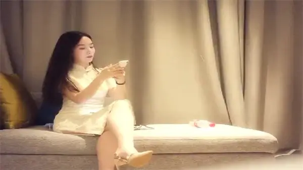 重金约炮极品旗袍美女，午夜私密拍摄高清流出