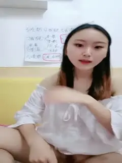 颜值不错会喷奶的小粉妹双人直播大秀 自慰口交激情啪啪 十分诱人