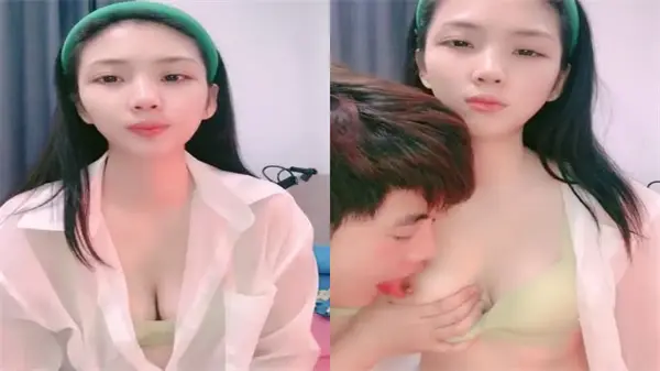 99年极品清纯嫩妹，性感肉体让人欲罢不能