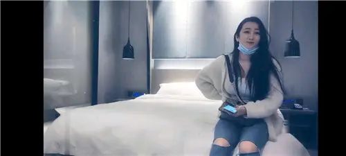 F罩杯极品甜妹女神，外围私约极致诱惑体验