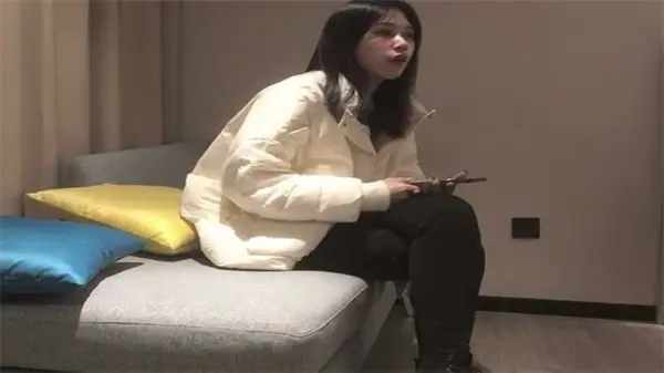 文轩探花顶级甜美嫩模！清纯脸蛋藏不住骚劲，欠操小贱货等你来征服！