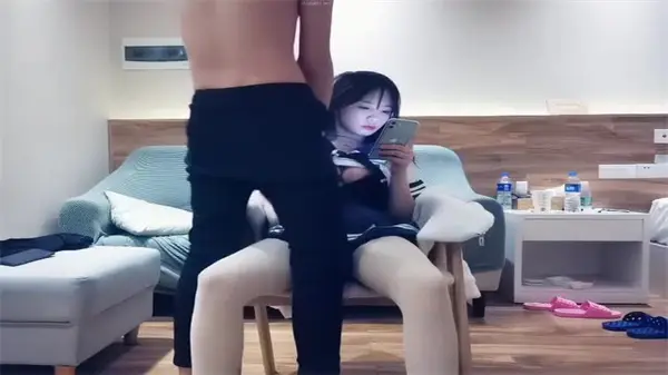 黄先生秘藏作品：巨乳饥渴人妻深夜特供 无套直入浪叫实录