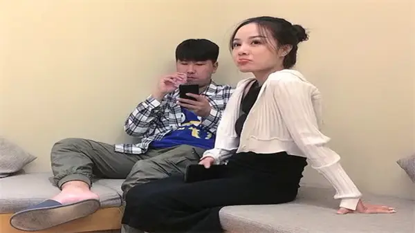 高价约炮极品外围嫩模 性感小姐姐等你来撩