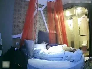 【在线】高颜值小清新大学美女和刚认识没多久的帅小伙酒店PP时被TP美女被他各种C有点吃不消了! 1V