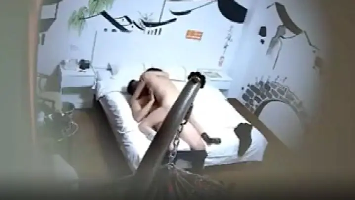 酒店偷情古风房总在一起打麻将的大叔与风骚白嫩人妻少妇偷情骚货是真憋坏了很饥渴骑上去猛摇呻吟声很给力