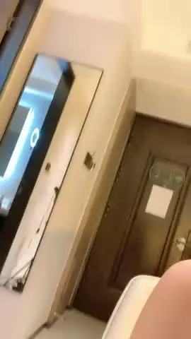 极品网红女神！浴缸湿身极度诱惑！无毛骚穴，洞洞被扣大，从下往上视角特写，揉搓阴蒂 new