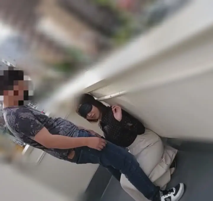 FC2-2900378 【個人】我が子の体験保育園を見守る꘎。目隠しで連れ去り屋上で奉仕させ、お迎えの時間まで自宅内で強制中出し。特典９分-CD1 new