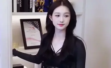 太古里约自己闺蜜小炮友疯狂做爱_CockyFuckyLow