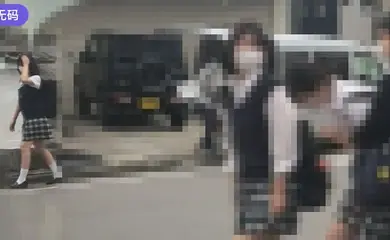 FC2-2968096 私立女子校黒髪美③学校の近くに迎えに行き駐車場でプチ露出·ホテルで挿入-cd1