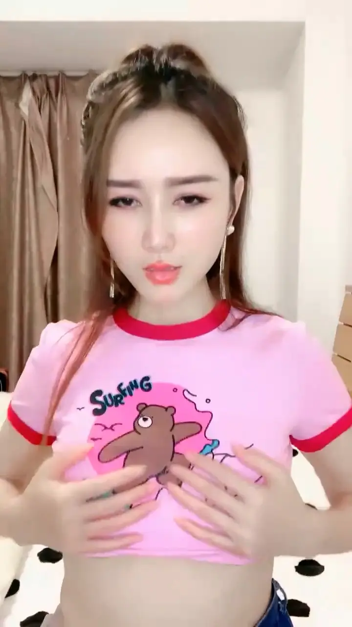 极品尤物美御姐！姐妹花双女秀！开档情趣内裤，假屌抽插多毛骚逼，吃黄瓜展示口活，扒开骚穴揉搓