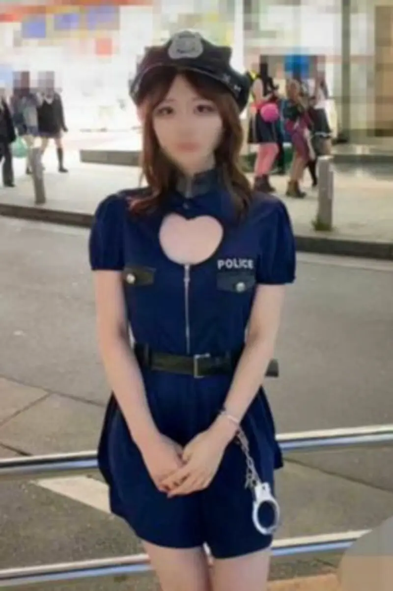 FC精品无码PPV_小柄な妹系美女が渋ハロウィンでコスプレ露出一緒にお飲んでp乱交