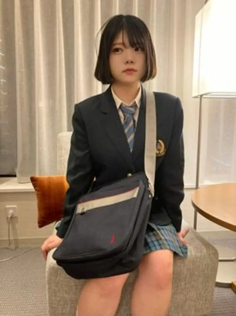 FC精品无码PPV_完全顔出し年生まれ県立③全日制経験人数人の顔Eカップ