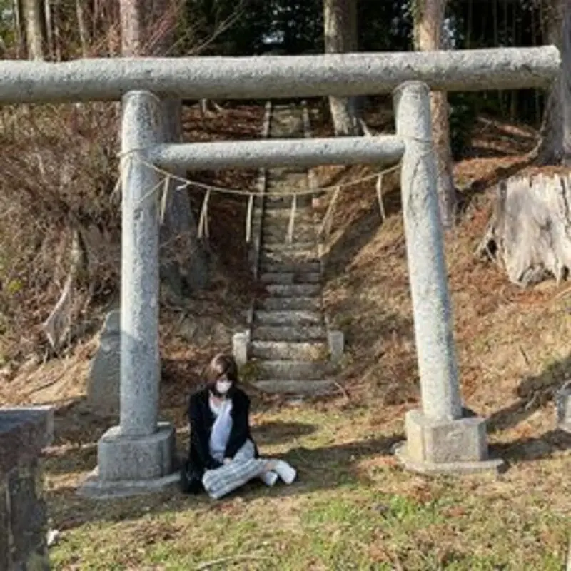 FC精品无码PPV_野外ぶっかけ後編帰り道で神社を見つけたので神様の前