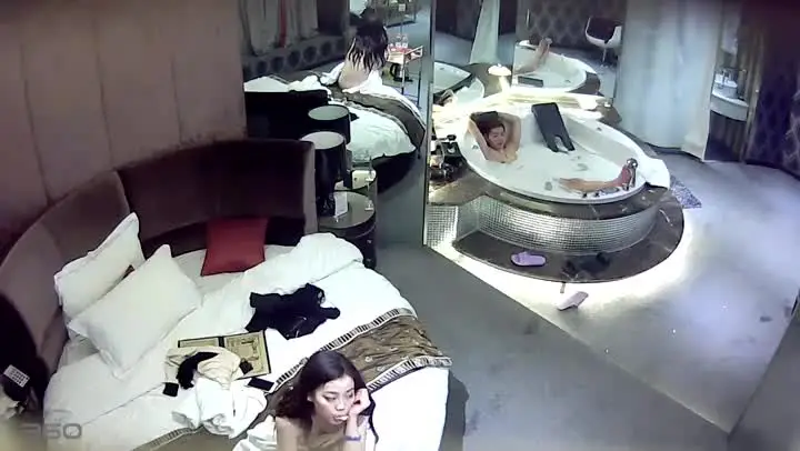 【360】Hotel偷拍系列360粉红浴缸 超极品女神与冰女娃娃组合59V~20161125 极品男女~2016 11 25 21 07 46 312 new