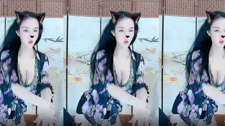 虎牙主播舞嫣小妖精老板千元定制大尺度舞蹈视频的