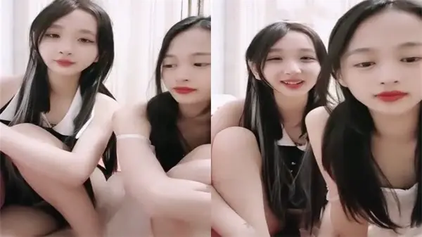 苗窕贫乳小骚货和狼友激情啪啪
