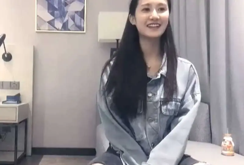 【太子探花极品】播音系美少女