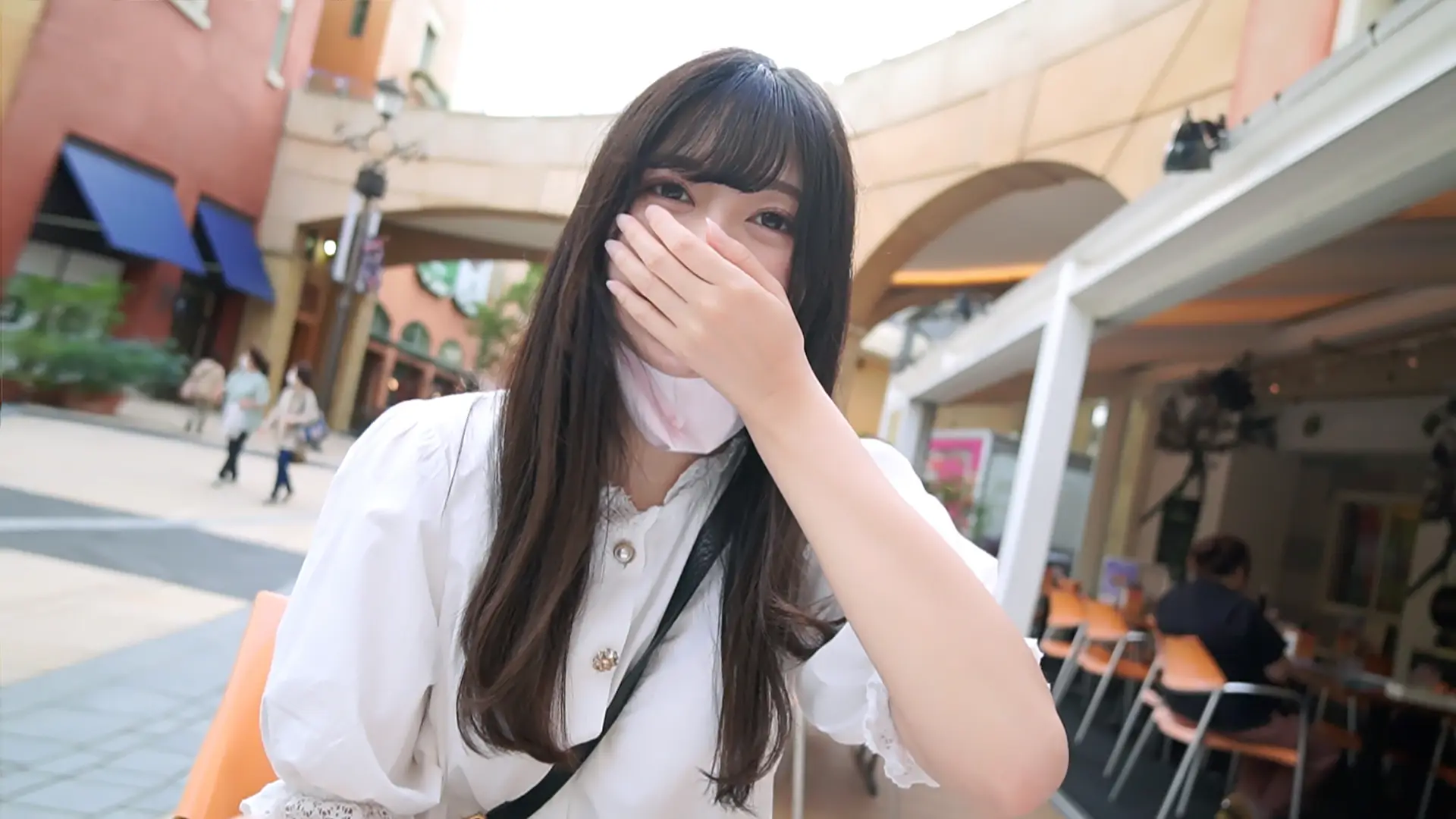 第一枪！ ！被俘的美女◯女人是斜坡上的傲娇女大学生！ ！在沾满体液的纯洁身体上持续的阴道射精，扰乱了我长长的黑发