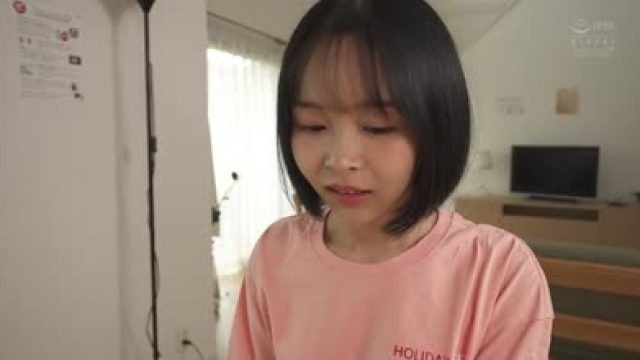 CAWD-800 「なつは俺の所有物なんだよ？」防犯対策で男女共同シェアハウスに入居したのに...イタい勘違い同居人が彼氏面してきて束縛ストーカー化…強●退去させたら大逆上して合鍵侵入報復レ●プ 日向なつ