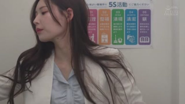 PRED-785 常にマウント目線の女上司つむぎさんのノーパンパンスト足コキで、毎日ムレ足射精管理されているボク。 明里つむぎ
