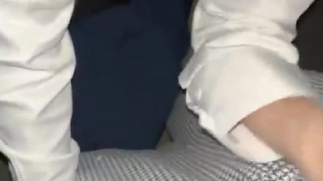 欠债的小姨子现在路边口交付利息回家后沙发无套内射