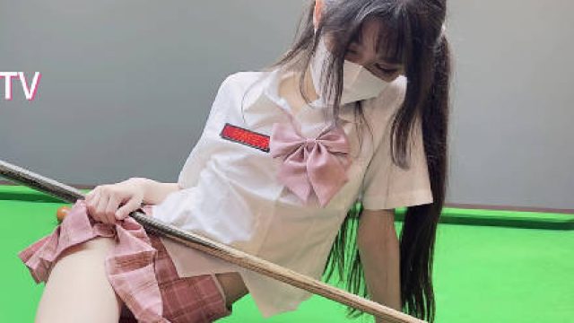 被反差台球助教美脚调教-精主TV
