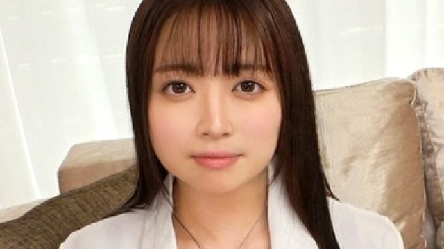 骑兵破解GANA-2892 マジ軟派、初撮。 1943 【キュートな笑顔×数字でいうと9番目♪】服の上からでも分かる大きな膨らみは驚きのIカップ！押しに弱くグイグイ押