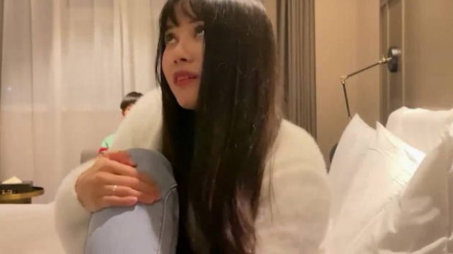 甜美笑容惹人怜爱巨乳嫩妹水流成河-小文探花
