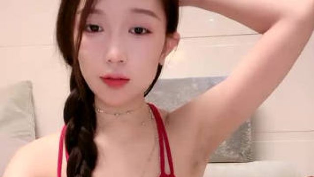 极品网红妹子脱衣热舞秀