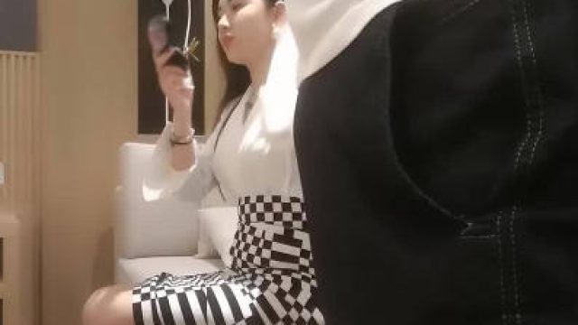 雀儿满天飞20-03-12高颜值外围女神调情挑逗欲火焚身