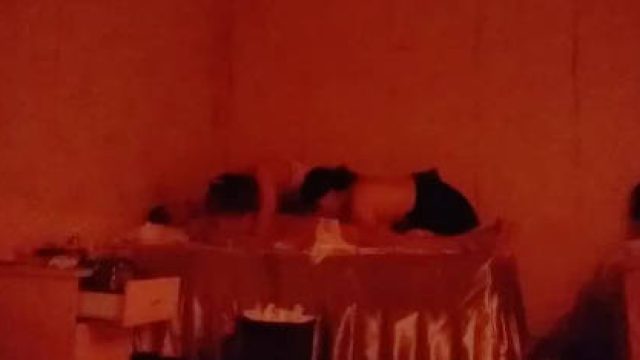 小王胖子11-23桑拿酒店双飞技师