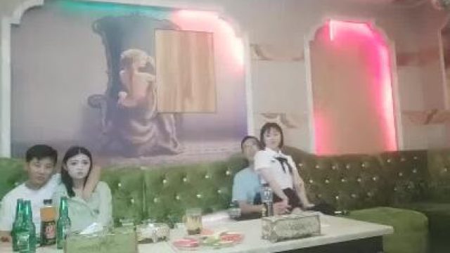 歌厅探花07-03JK小萝莉
