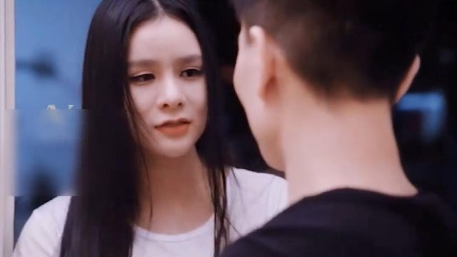 前女友分手找安慰前男友把屌送