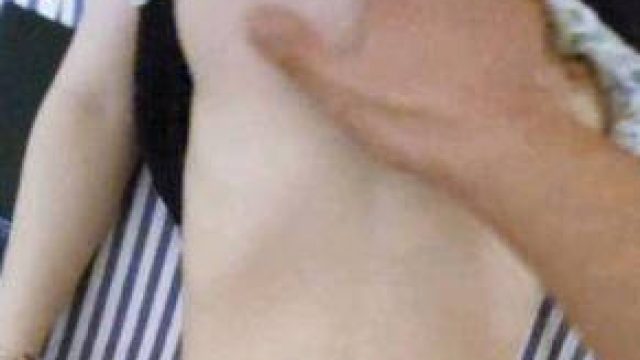 给女儿买新款手机帮我口交诱导女儿