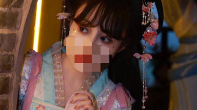 亲妹妹穿着汉服的样子让我鸡巴梆硬