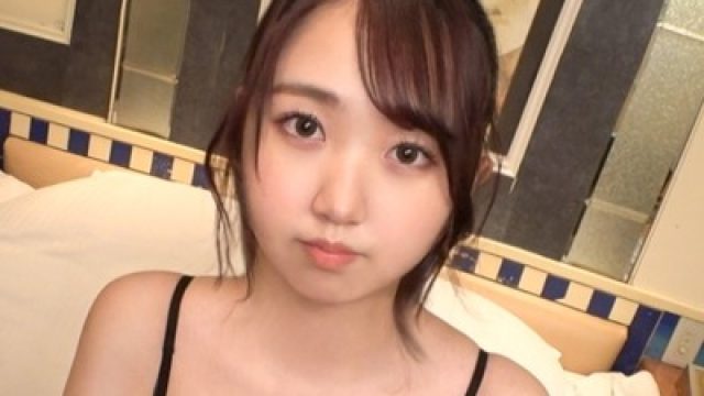 骑兵破解SIRO-5227 おっとりした雰囲気に騙されないで！本当はHなことが大好きなインドア美白娘！敏感過ぎて簡単にイカされてしまいビクビクと潮吹きが止ま