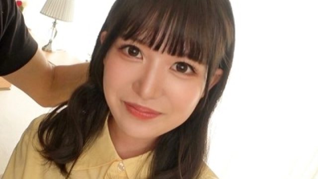 骑兵破解SIRO-5177 【今まで付き合ったのは1人だけ…】小さいお口いっぱいにチ●コを頬張る姿は、まさに小動物のような可愛らしさ！極小マ●コに思わず、声