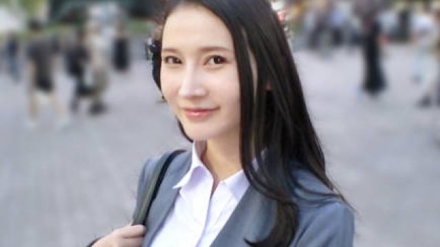 骑兵破解GANA-3335 そのOLチョロ過ぎる！欲求不満が過ぎて出会い系や相席でお持ち帰りされまくる美人OLお姉さんがエロ過ぎたw仕事のストレスをセックスと潮吹きで発散し