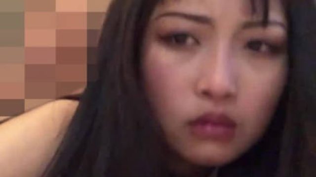 02年小嫩妹各种角度拍摄完美露脸把妹子操哭了-小葵花