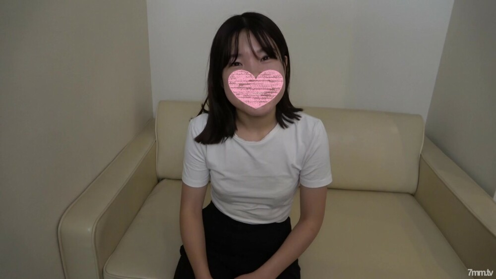 FC2-PPV-2483320 室内少女。从看似安静的外表，向有著意想不到的性欲的色情少女射出大量阴道精液！ ！！