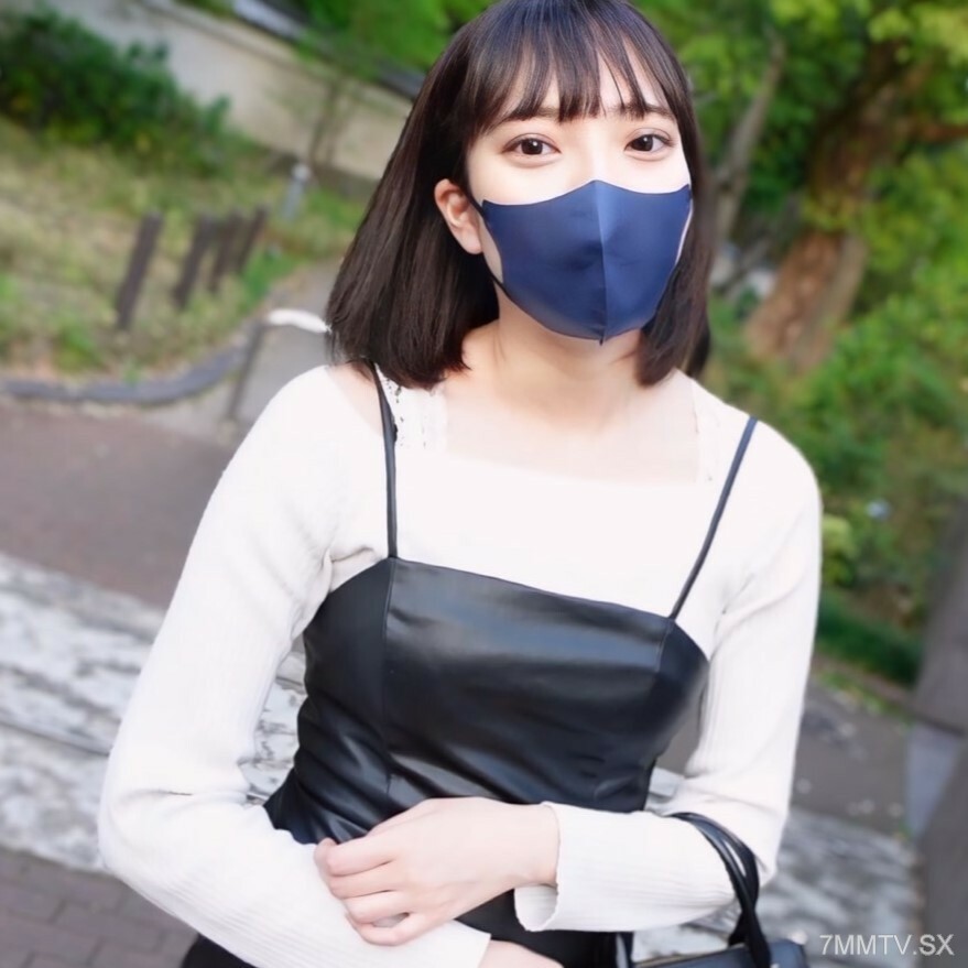 FC2-PPV-4484174 “现在的特殊身份”“完整的方面”“龚村是从村子里来的，所以才知道我有城市的知识！”我与男人发生性关系已经三年多了。