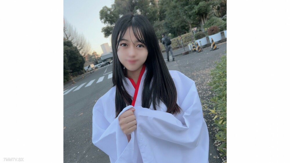 FC2-PPV-4494837 F罩杯自然美再次出现。享受著身为奴仆的感觉，心情迷茫迷茫，却又在大白天的时候身躯异样。
